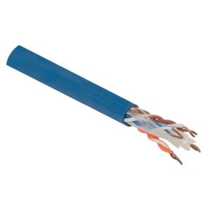 Cable UTP Categoría 5e, para redes, en presentación de color azul